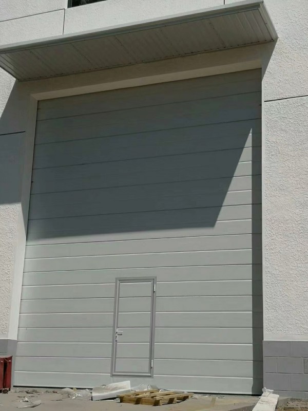 工業(yè)提升門